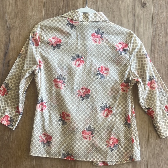 Vintage 3/4 sleeve rose button down - Picture 3 of 5
